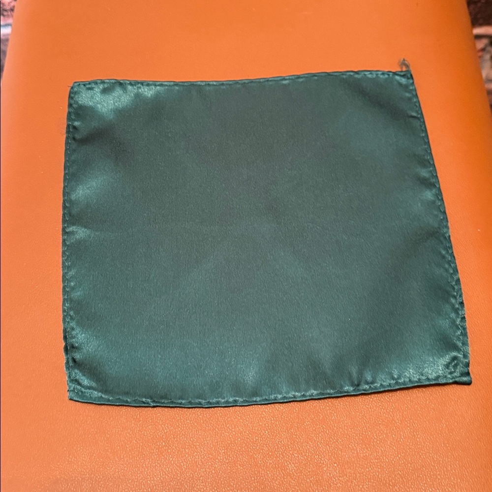 Elegant Green Satin Pocket Square - Picture 4 of 6